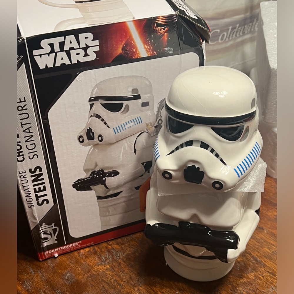 NIB Star Wars Imperial Stormtrooper Ceramic Signature Stein with Hinged Lid 22oz